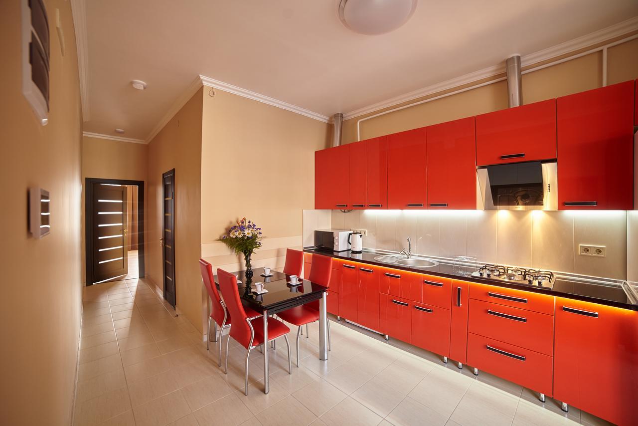 2 Bedrooms Apartment 150M From Opera House Lviv Exterior photo